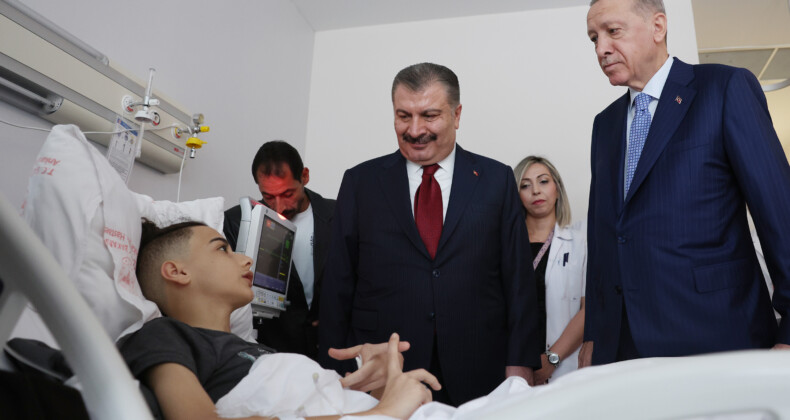 Gazze’den Gelen Kanser Hastalarına Türkiye Şefkati