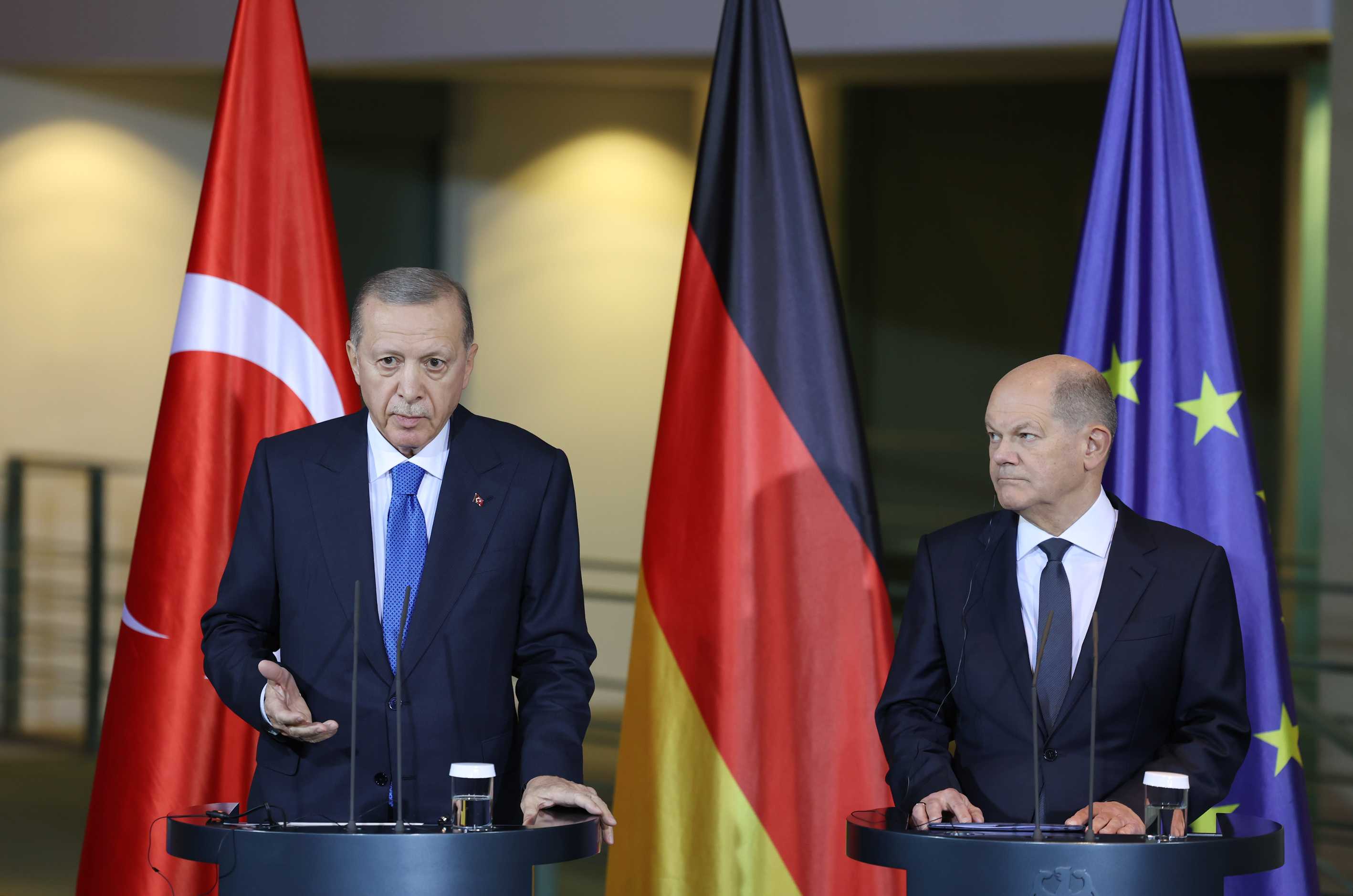AA 20231117 32944244 32944241 CUMHURBASKANI ERDOGAN ALMANYA BASBAKANI SCHOLZ