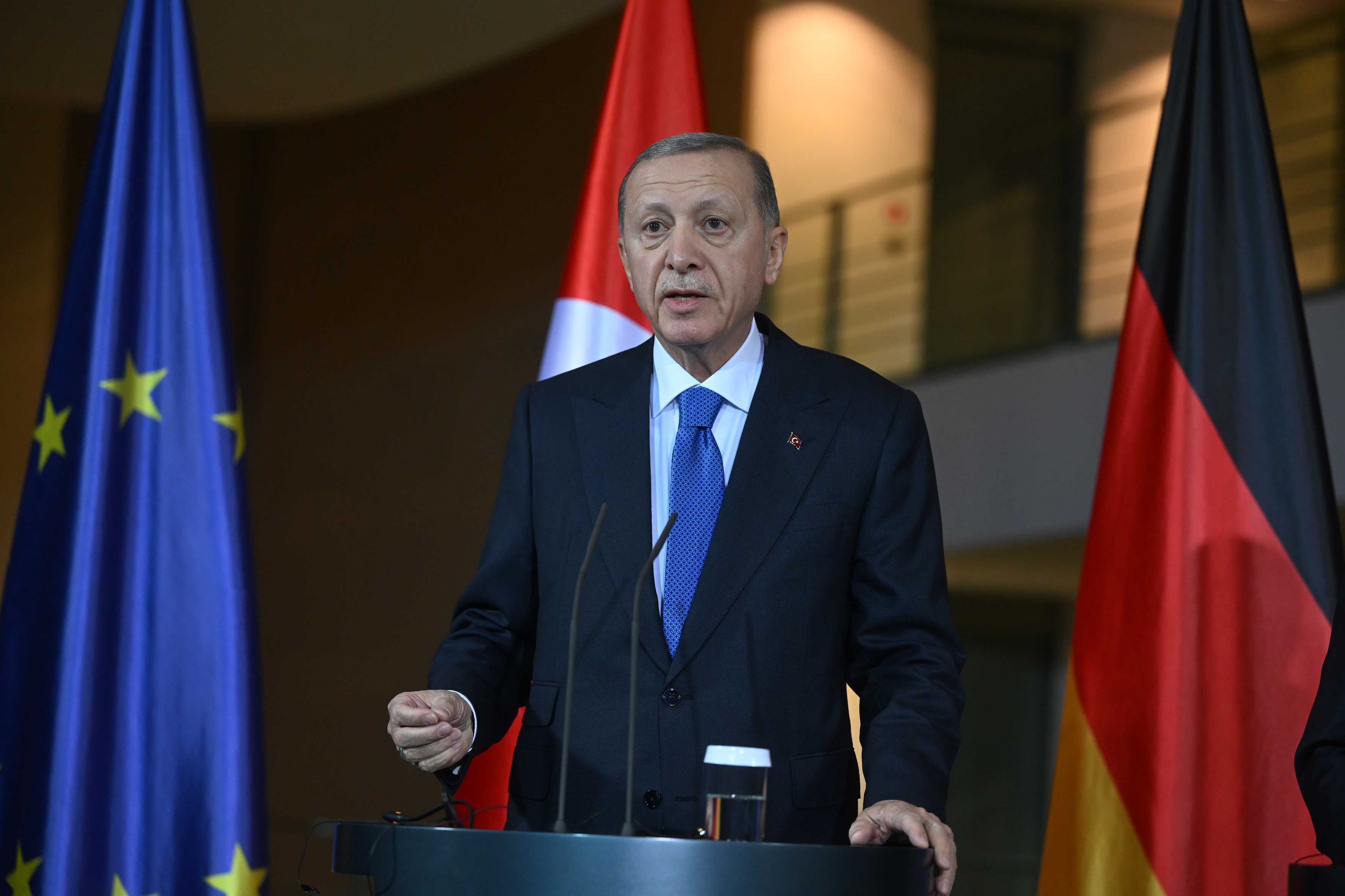 AA 20231117 32945045 32945035 CUMHURBASKANI ERDOGAN ALMANYADA