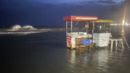 Tekirdağ’da Lodos Etkisi: Sahil Şeridi Sular Altında