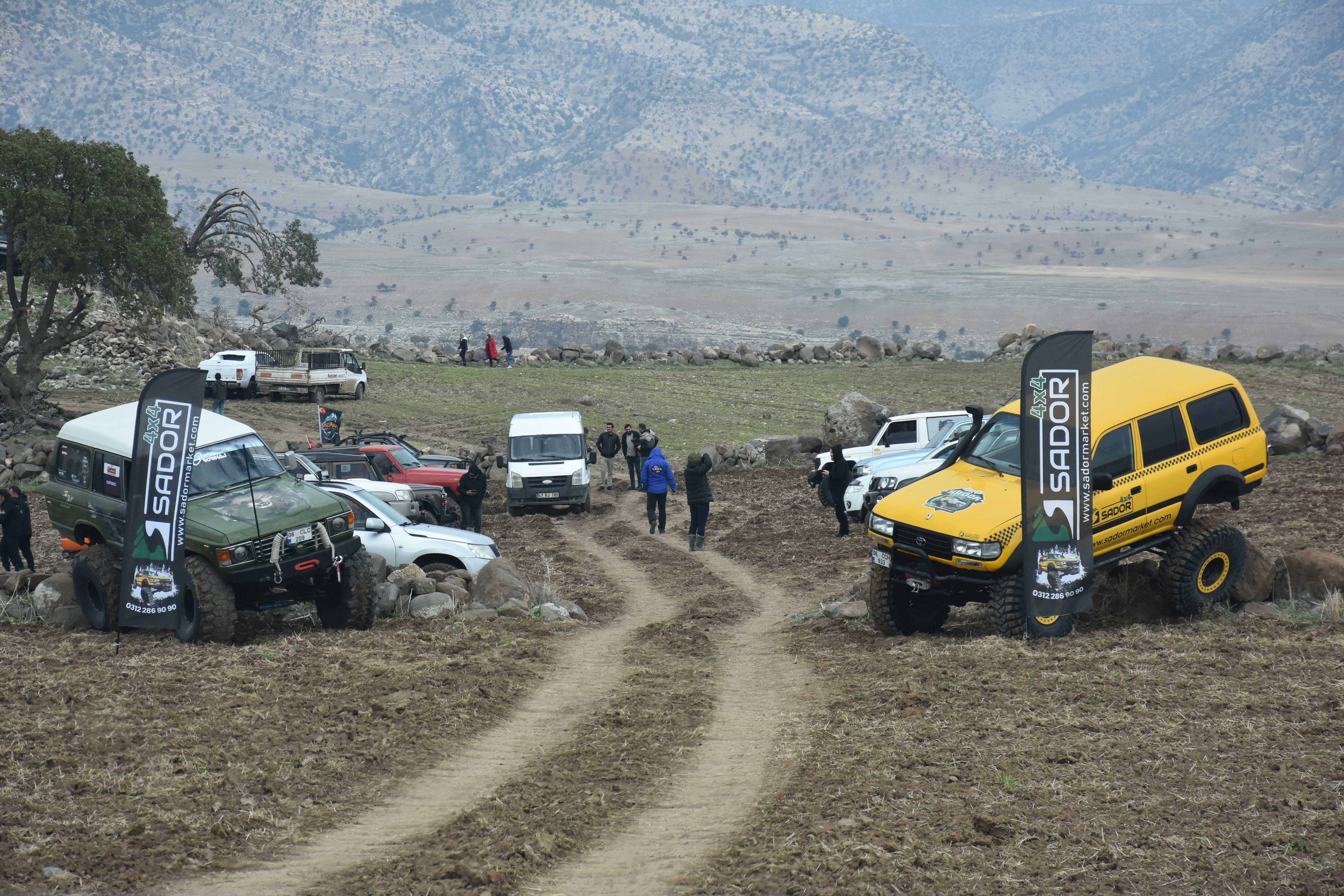 Giresun Çotanak Off-Road Ekibi, Cehennem Deresi'nde Kamp Kurdu 4 AA 20231130 33070305 33070295 GIRESUN COTANAK OFFROAD EKIBI CEHENNEM DERESINDE KAMP KURDU