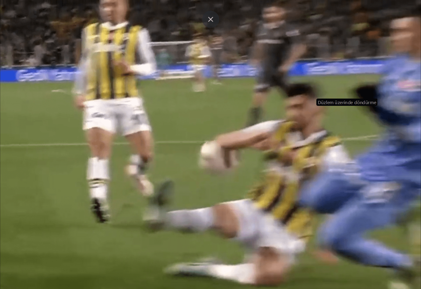 Fenerbahçe-Karagümrük Maçında Penaltı Tartışması: Eski Hakemler Ne Diyor? 1 Ekran goruntusu 2023 11 27 005104
