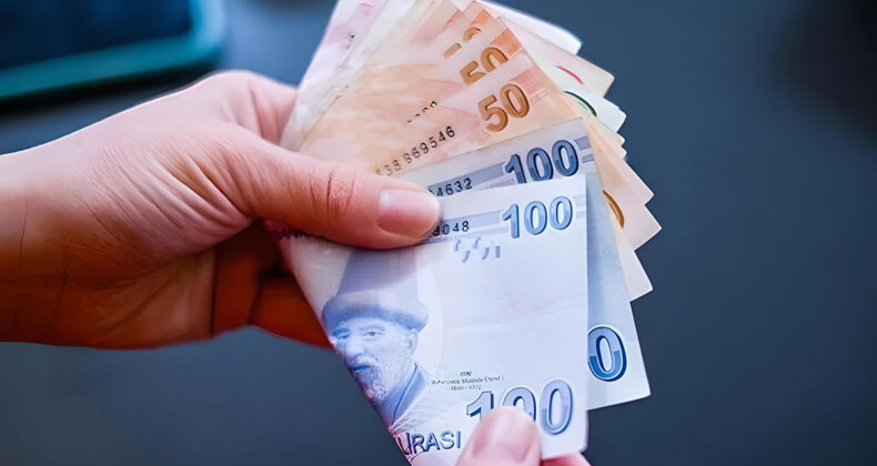 Emeklilere Yeni Yılda İki Farklı Zam Formülü Uygulanacak