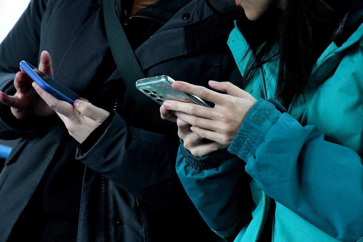 Gençlere Vergisiz Telefon: Uygulama Bugün Başladı! 3 genclere vergisiz telefon uygulama bugun basladi 3 vMrcmatM