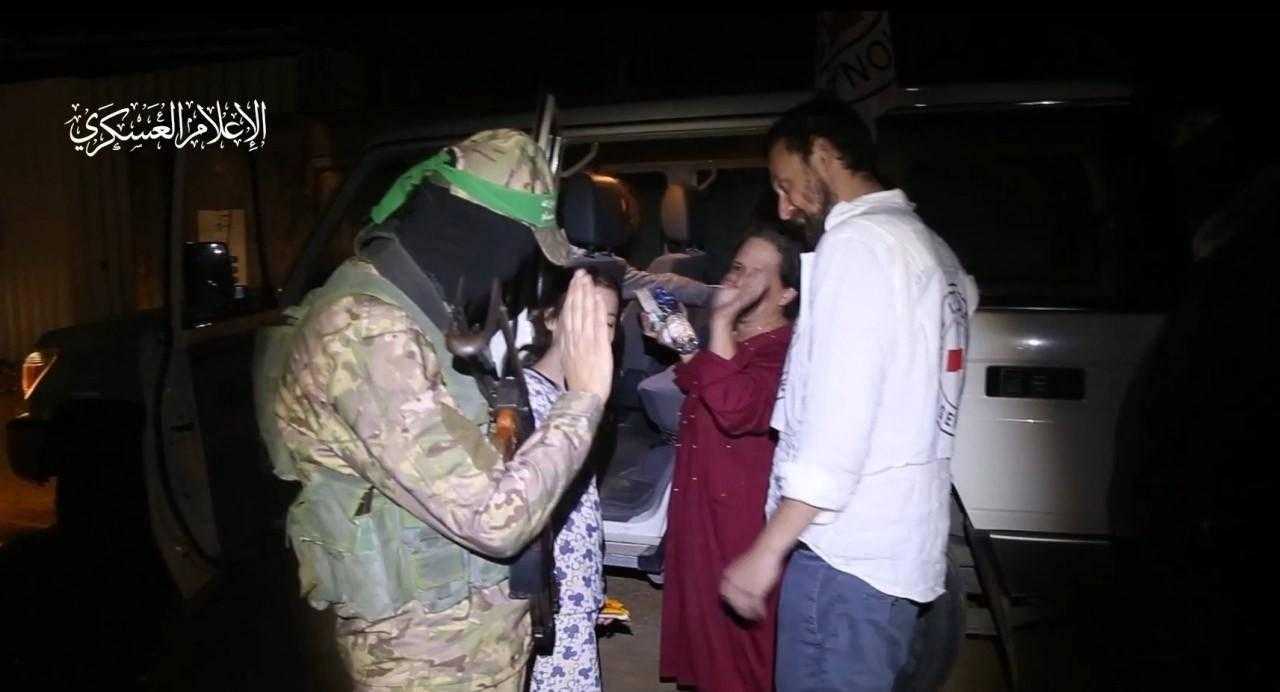 Instagram ve Facebook, Hamas'ın Esir Görüntülerini Sildi 3 instagram ve facebook hamasin esirleri serbest biraktigi goruntuleri sildi 3 KinFq6U5