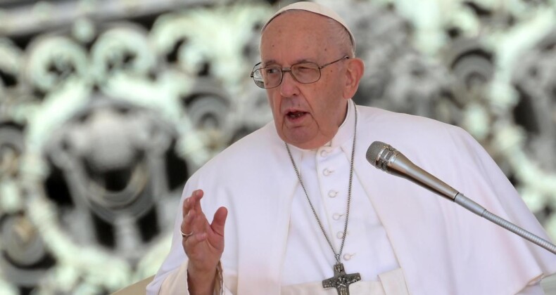 Papa Franciscus Gazze’deki Ateşkesin Devamını Umuyor