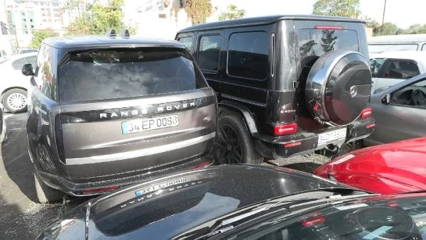 Polat Ailesinin Milyonluk Araçları Yedieminin Elinde 8 polat ciftinin araclari yediemin otoparkinda 5 16504999 o