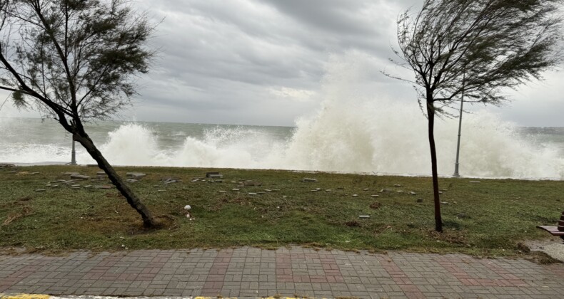 İstanbul Valiliği Fırtına İçin Uyardı: Kuzey İlçelerinde Etkili Olacak
