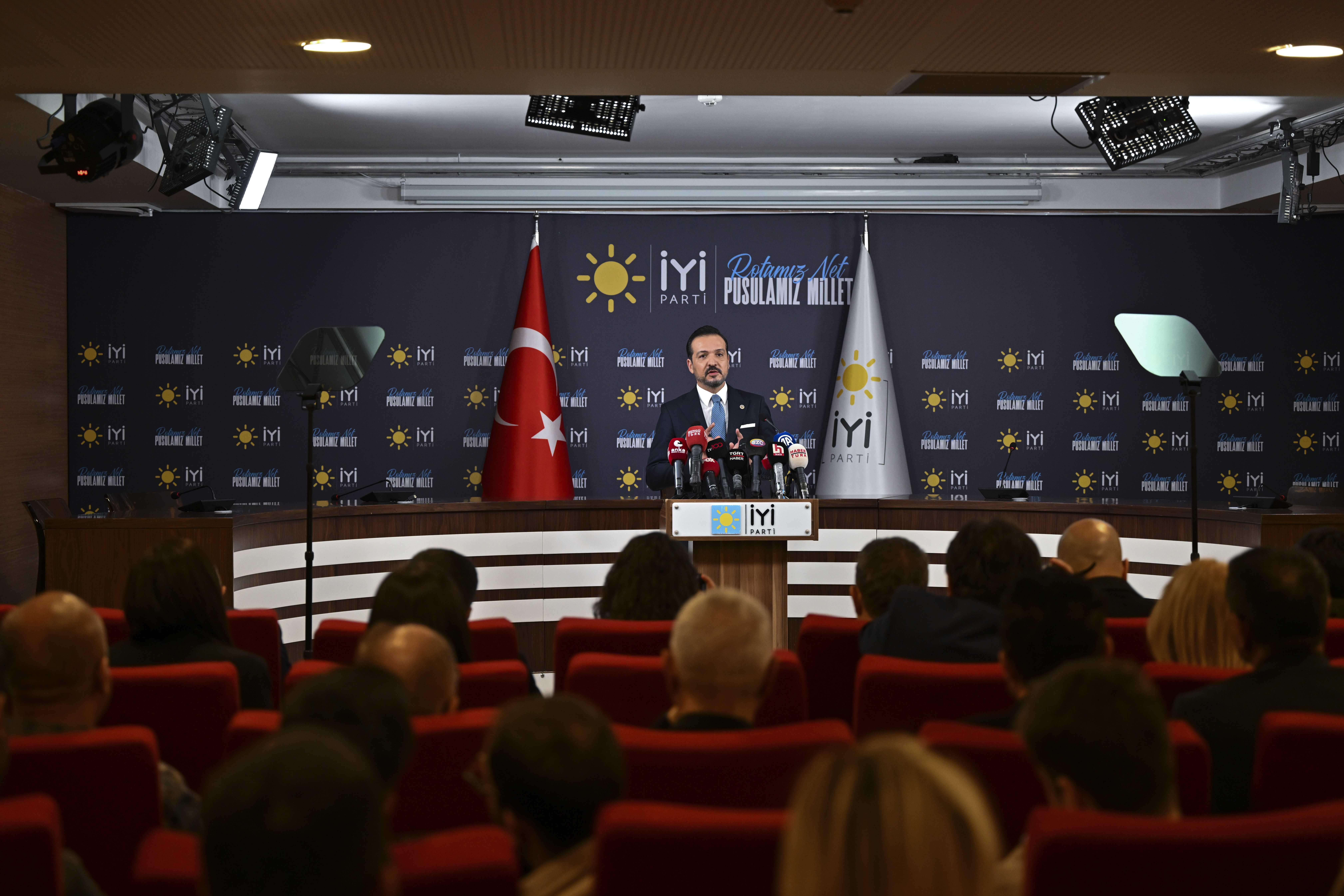 İYİ Parti, CHP'nin Yerel Seçim İş Birliği Teklifine Rest! 1 AA 20231204 33102372 33102370 IYI PARTI SOZCUSU ZORLU BASIN TOPLANTISI DUZENLEDI