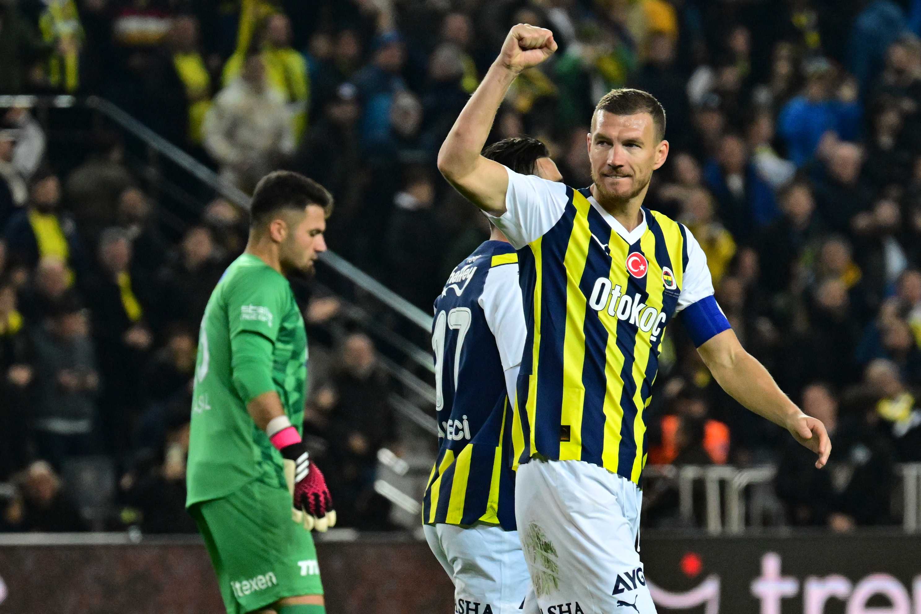 Süper Lig'de Dev Derbi: Beşiktaş, Fenerbahçe'yi Ağırlıyor 5 AA 20231204 33103062 33103061 FENERBAHCE EMS YAPI SIVASSPOR