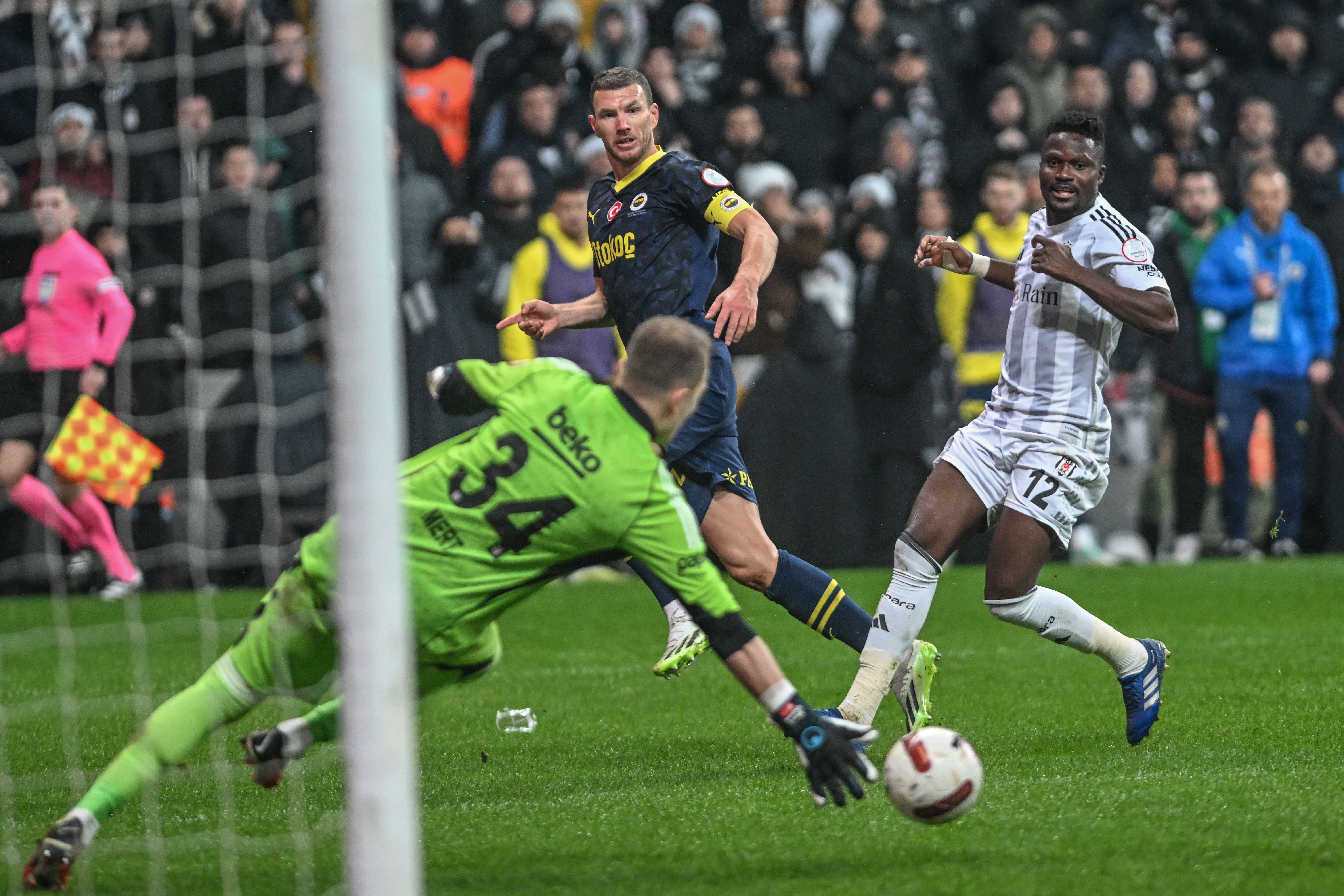 AA 20231209 33145293 33145286 BESIKTAS FENERBAHCE
