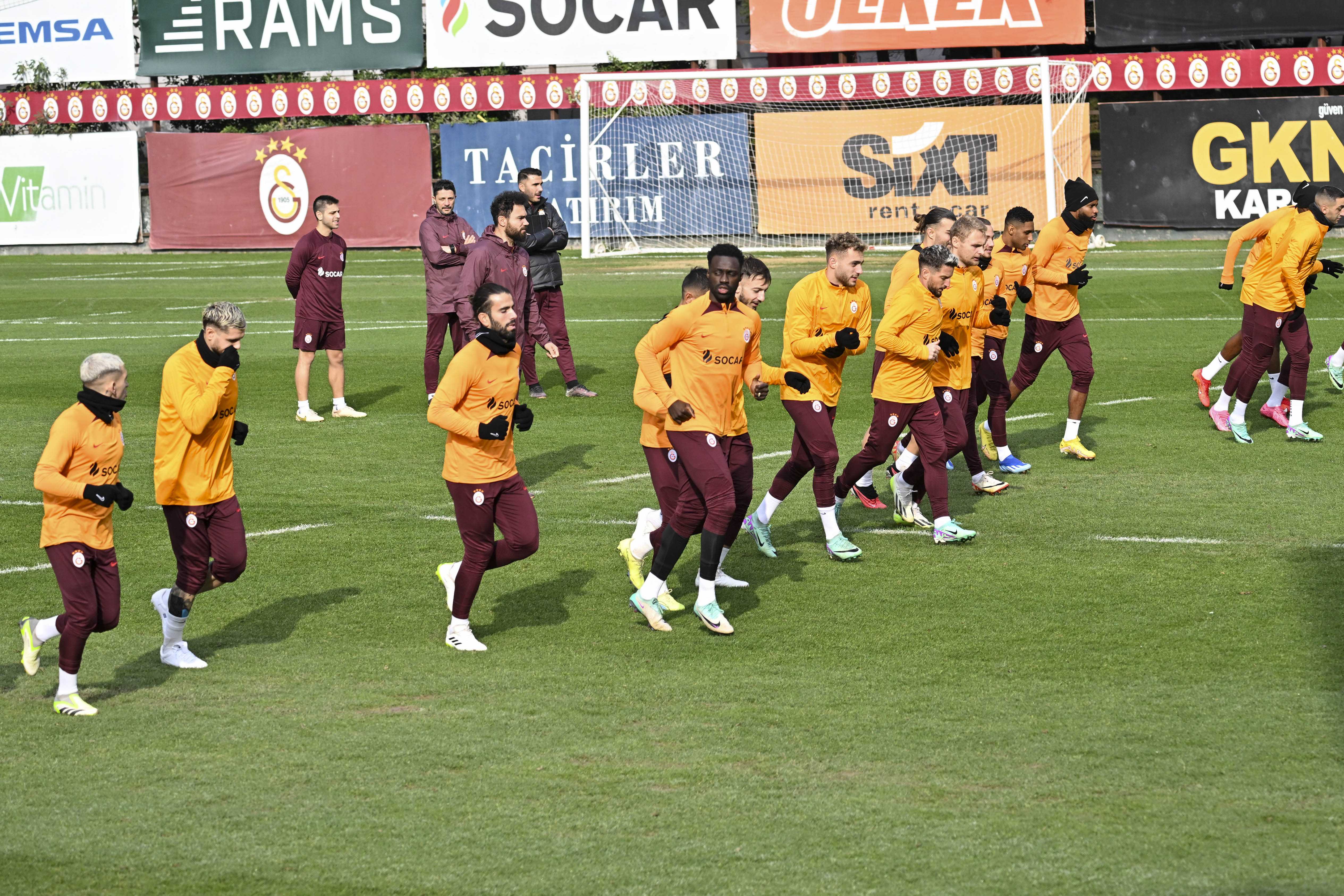 Galatasaray, Kopenhag'a Karşı Kritik Maç İçin Hazır 1 AA 20231211 33155897 33155892 GALATASARAY KOPENHAG MACINA HAZIR