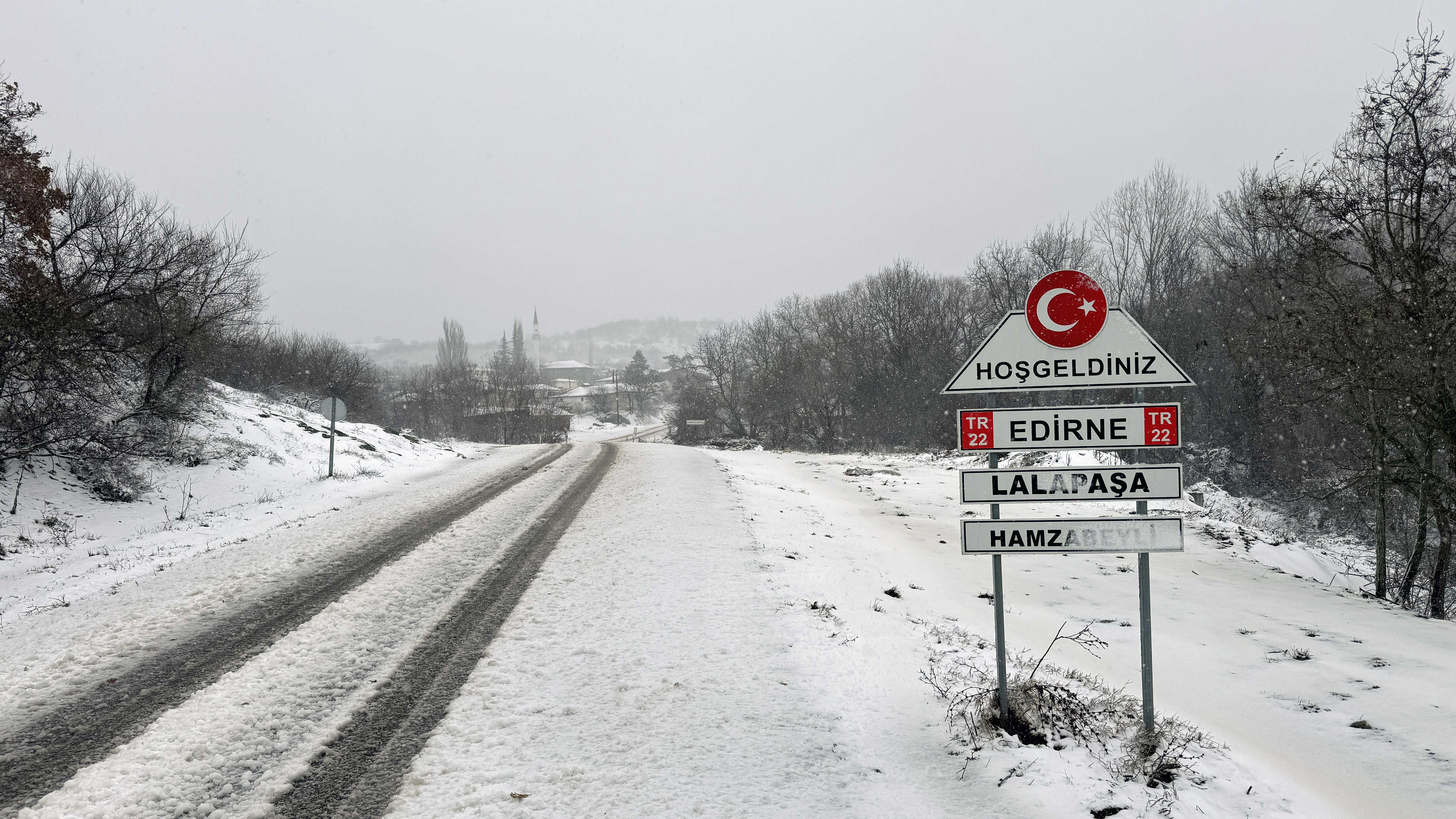 Trakya'da Kar Yağışı Başladı 3 AA 20231216 33198118 33198113 TRAKYANIN YUKSEK KESIMLERINDE KAR BASLADI