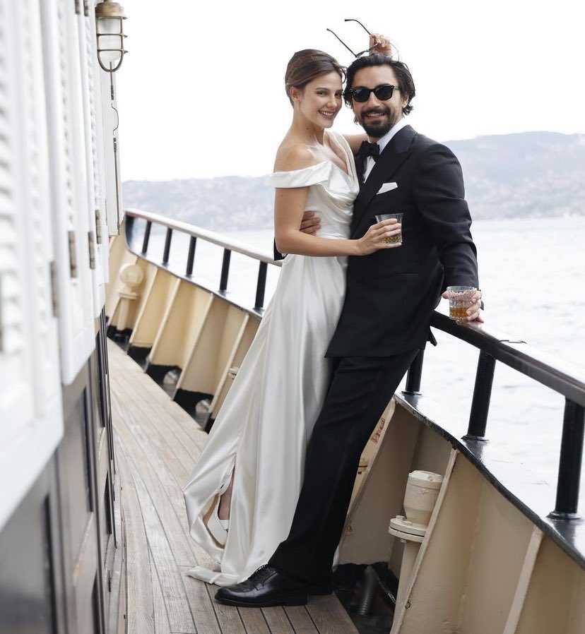 Serenay Sarıkaya'nın Eski Aşkı Evlenirken Paylaşımı Olay Yarattı! 1