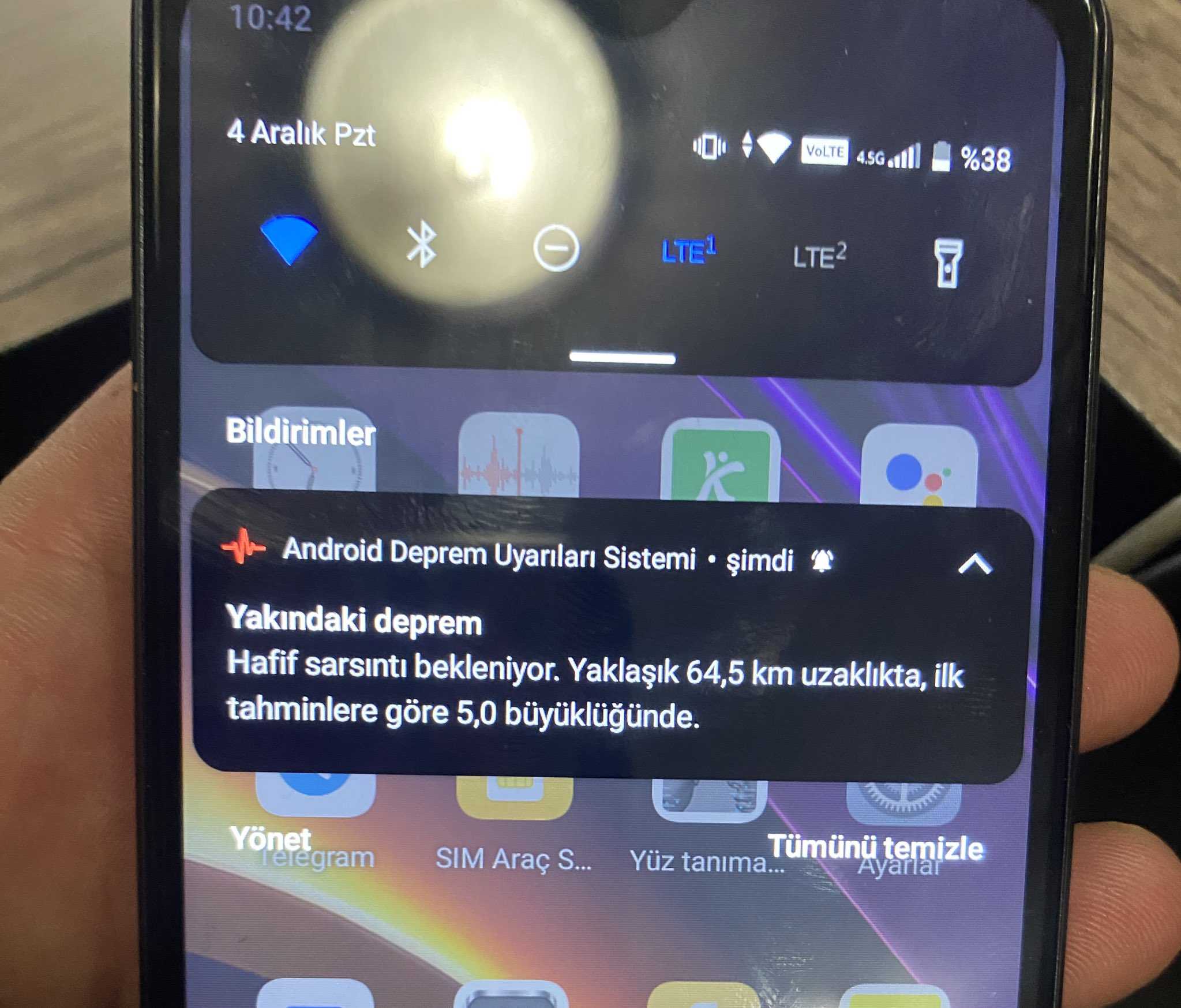 Deprem Öncesi Android Telefonlar Saniyeler Önce Uyardı! 1 GAfPMT3WUAA9jI5