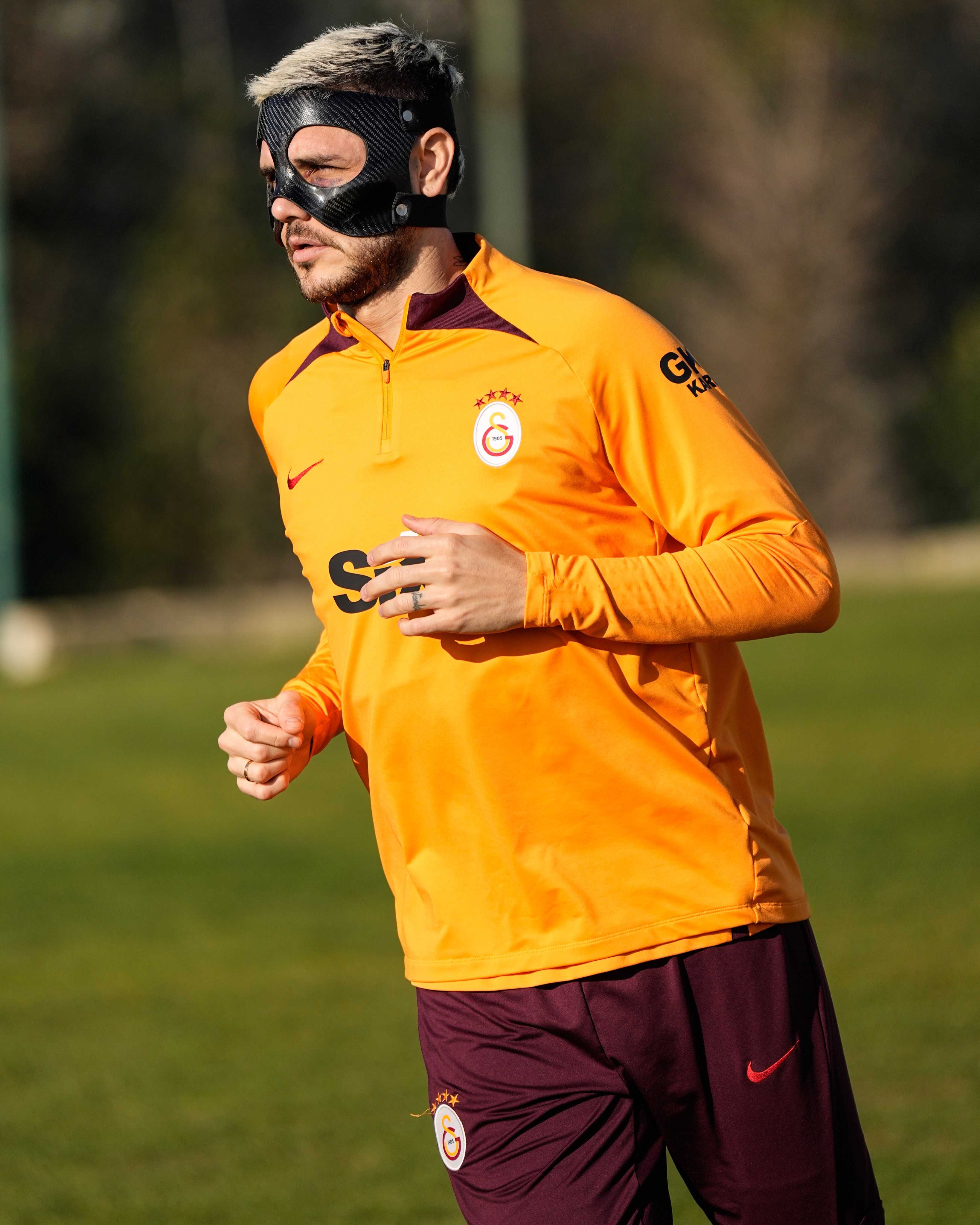Galatasaray'a Kötü Haber! 4 Yıldız Final'de Yok! 2 GCbe7DYW8AAR3bl