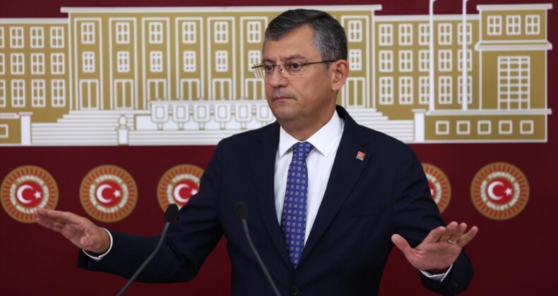CHP’de ‘Özel’ Fotoğrafı Krizi!