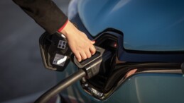 ENYAKIT’tan Elektrikli Araç Devrimi: 2024’te 300 Şarj Cihazı Hedefi