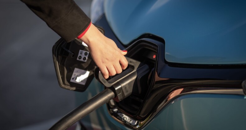 ENYAKIT’tan Elektrikli Araç Devrimi: 2024’te 300 Şarj Cihazı Hedefi