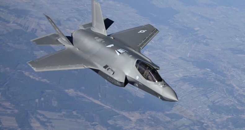 F-35’lerde Skandallar Bitmiyor: Uçuş Sırasında Parçasını Kaybetti!