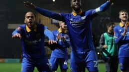 FA Cup’ta Şike İddiaları: Maç Tartışmalı Gollere Sahne Oldu!