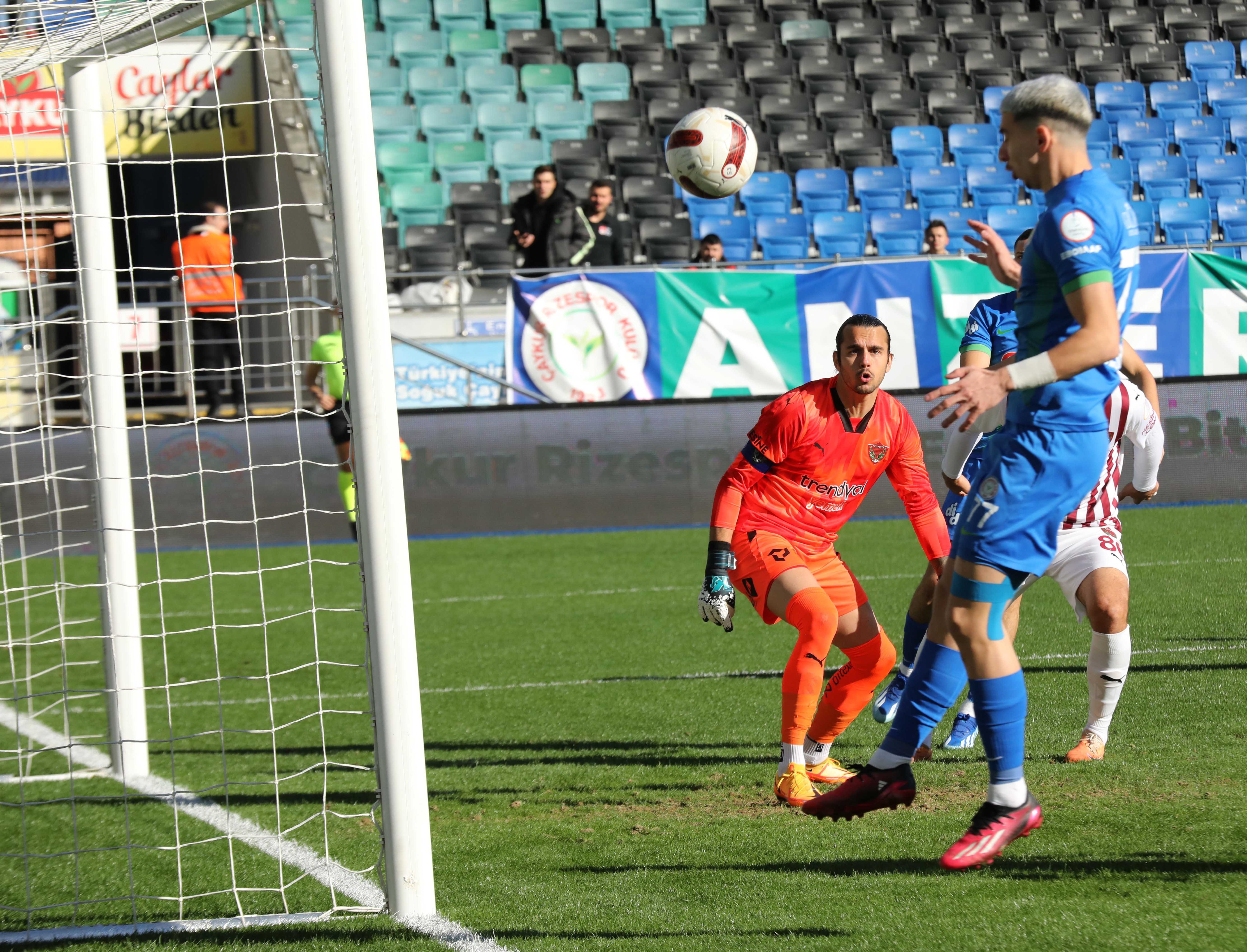 Çaykur Rizespor Süper Lig'de Tarih Yazıyor: 7 Maçlık Galibiyet Serisi 2 AA 20240106 33368324 33368321 CAYKUR RIZESPOR ATAKAS HATAYSPOR