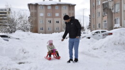 Hakkari’de Kar Nedeniyle Eğitime 1 Gün Ara
