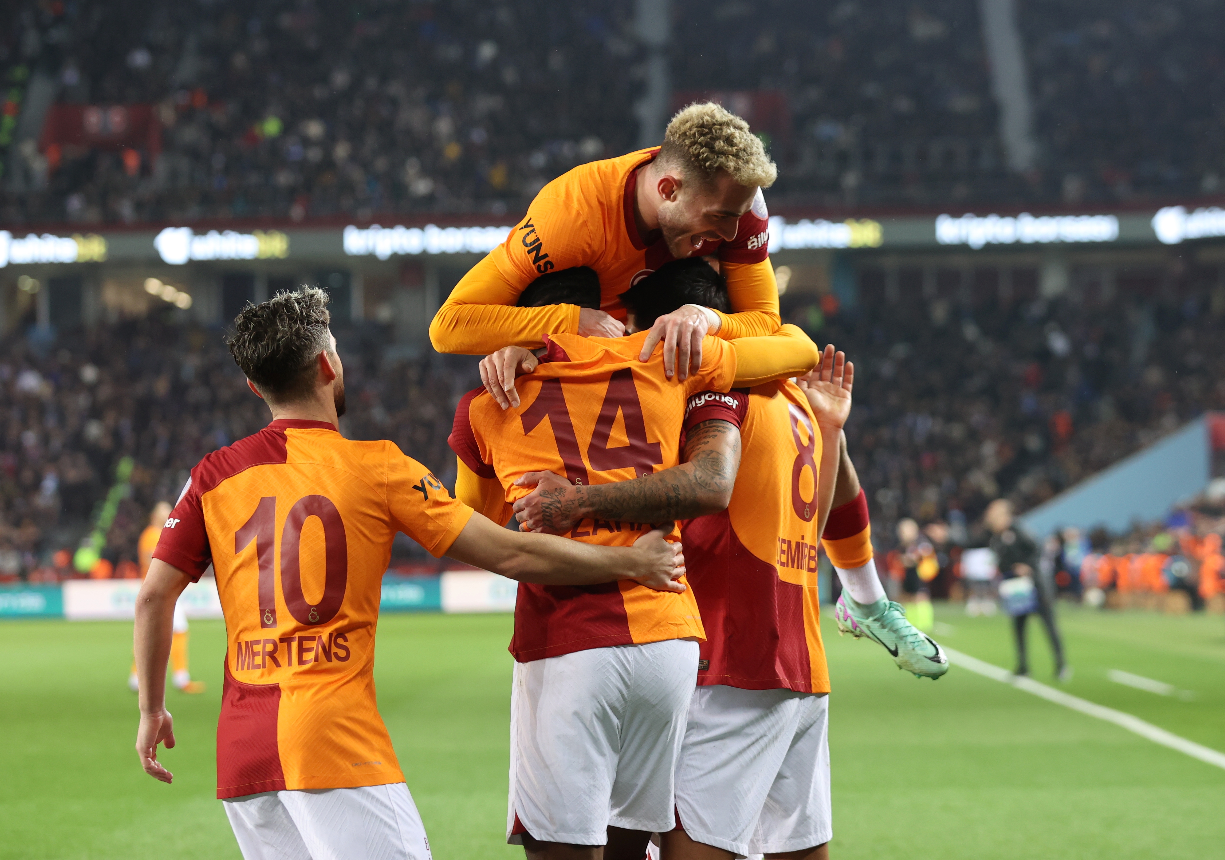 Galatasaray, Trabzon'da Fırtına Gibi Esti! 1-5 5 AA 20240121 33495919 33495917 TRABZONSPOR GALATASARAY