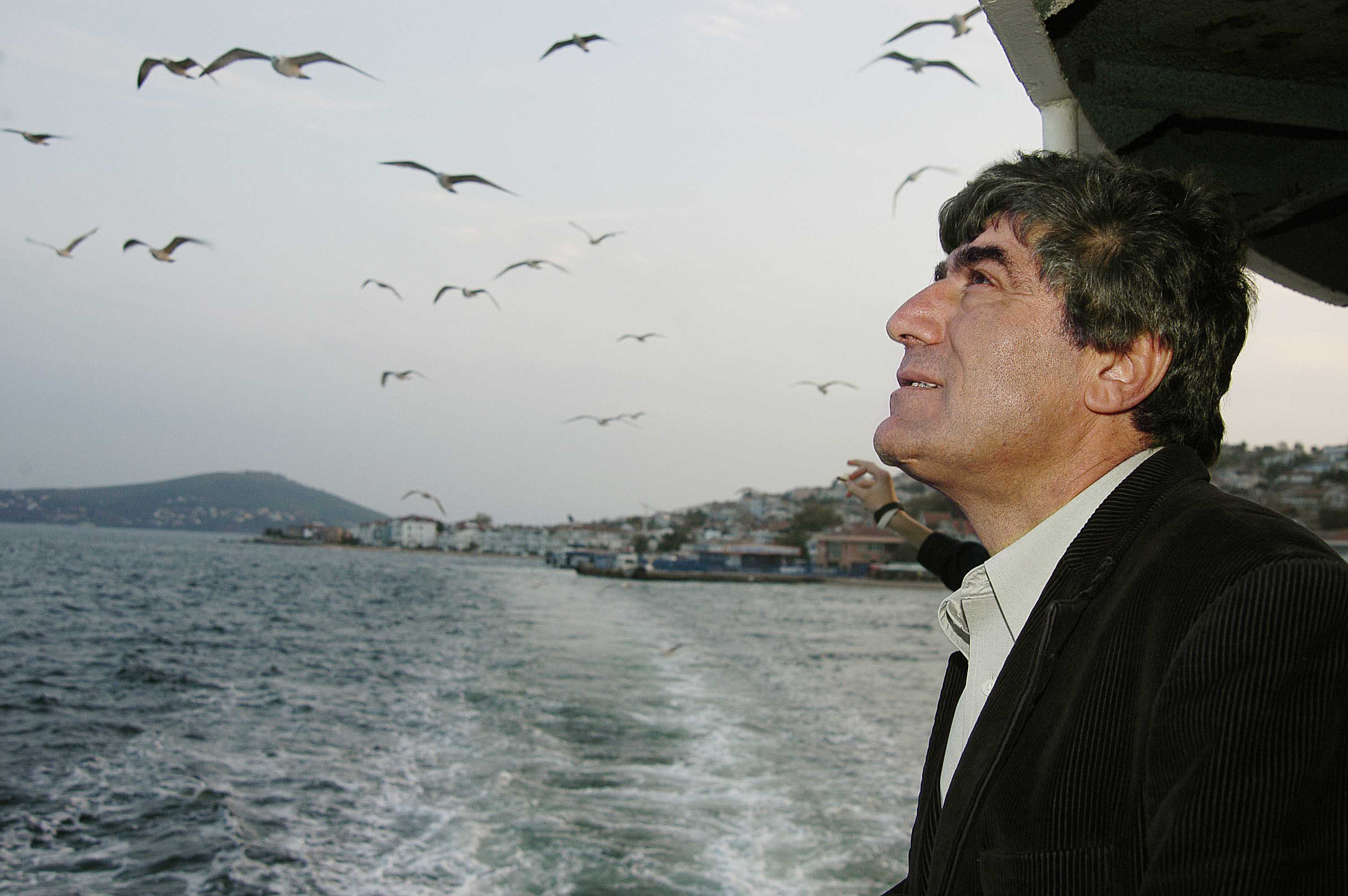 Hrant Dink, Cinayetin 17 Yaşında Agos Gazetesi Önünde Anıldı 4 hrant dink 1