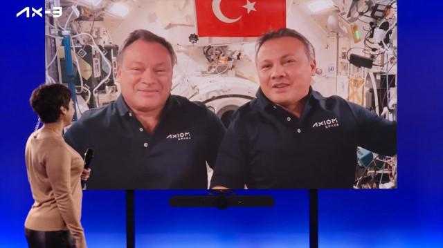 İlk Türk Astronot Alper Gezeravcı Uzaya Götürdüğü Özel Eşyalarını Açıkladı! 1 ilk turk astronot alper gezeravci uzaya goturdugu ozel esyalarini acikladi 1 JOvk8mIq