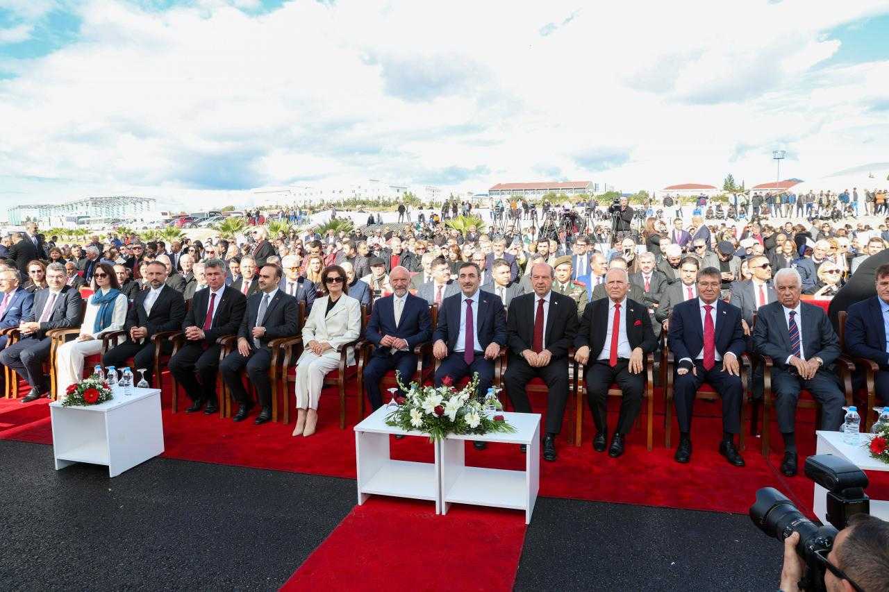 KKTC’nin En Büyük Camisi İbadete Açıldı 1 kktcnin en buyuk camisi ibadete acildi 1 OIvaeWPU