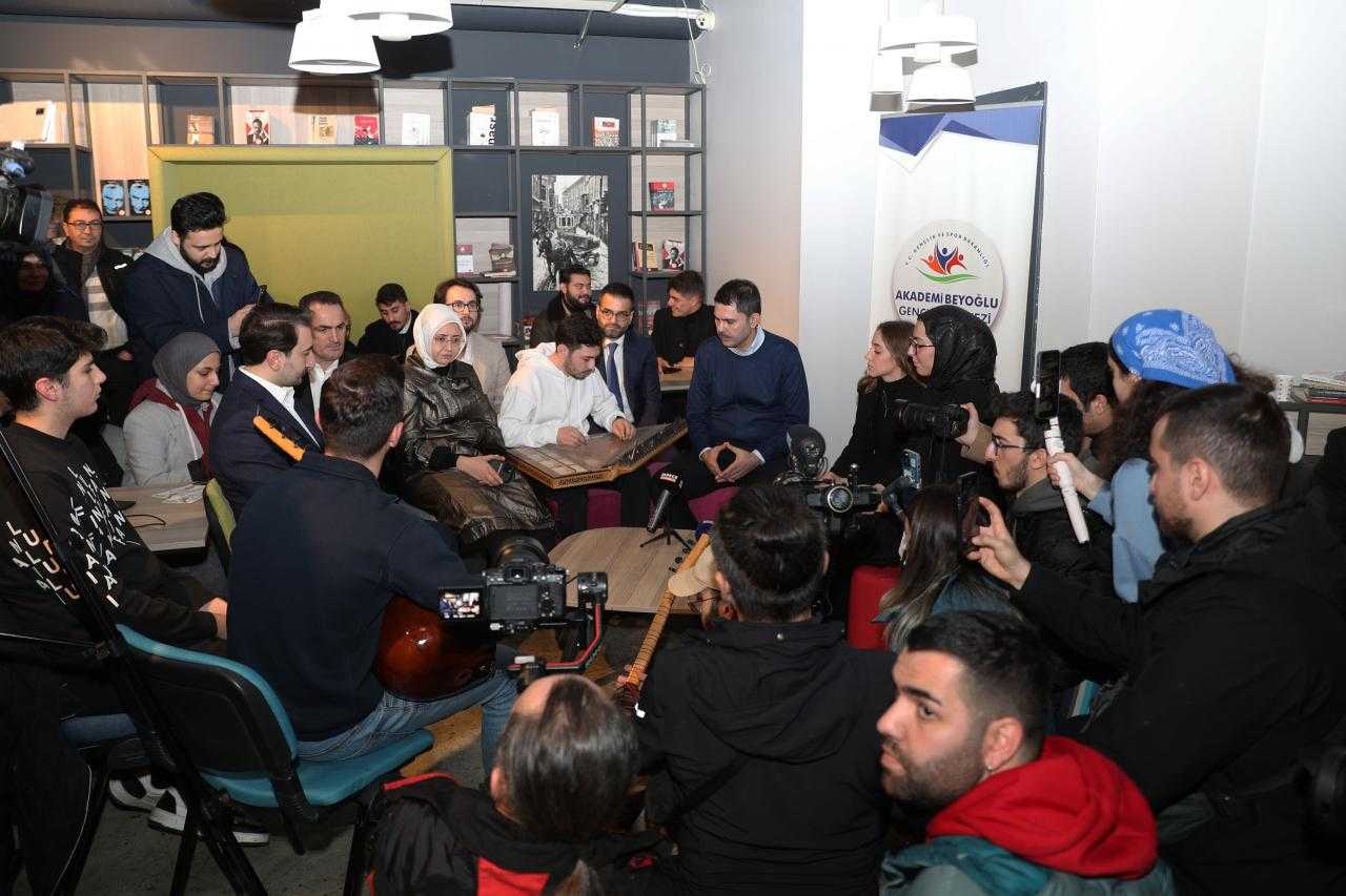 Kurum'dan Gençlere Müjde! Ulaşımda Yüzde 40 İndirim 1 kurumdan genclere mujde ulasimda yuzde 40 indirim 1 iqpUaBVU