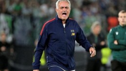 Roma Jose Mourinho’yu Kovdu!