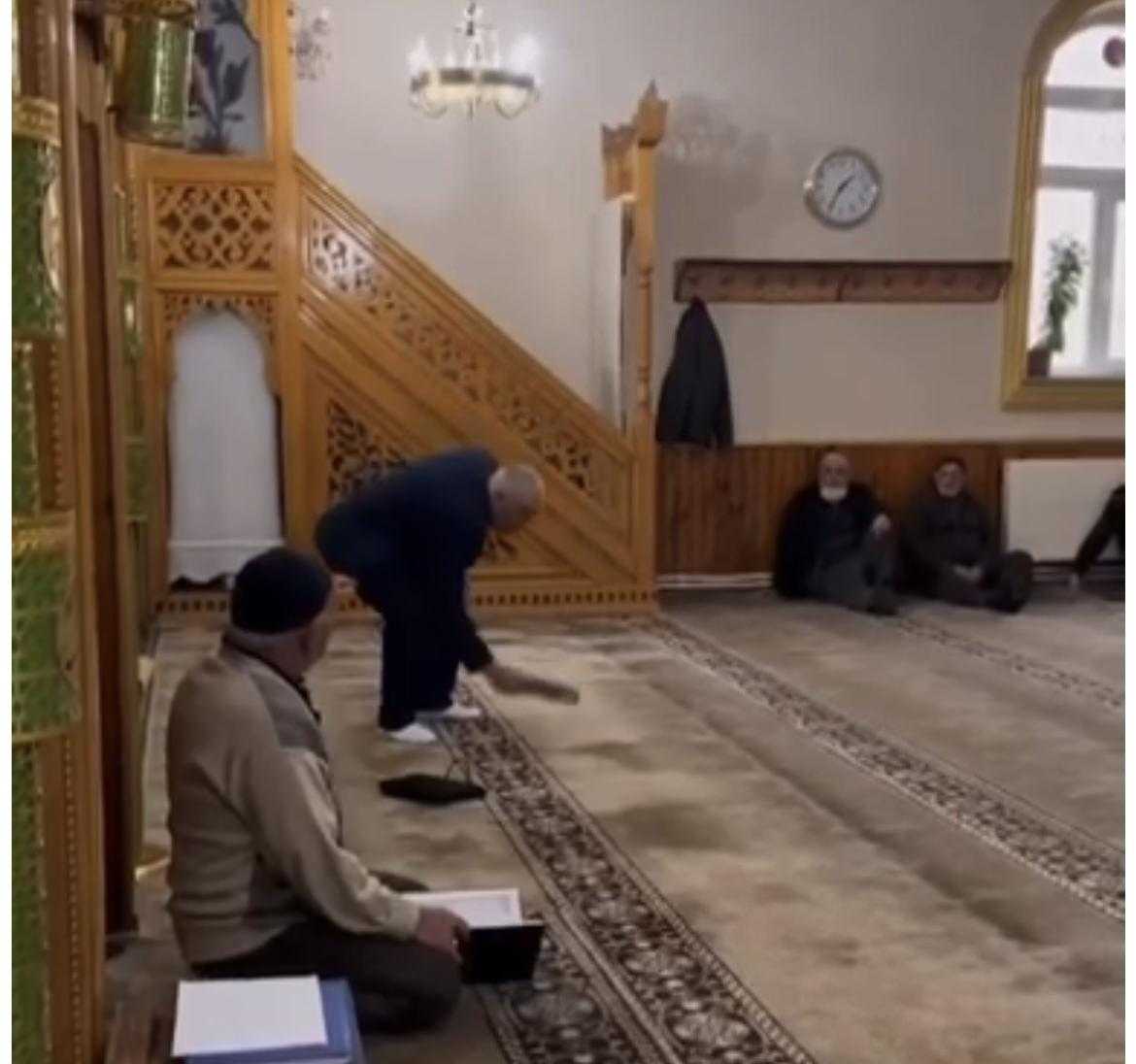 Sivas'ta Kur'an-ı Kerim'e Alçak Saldırı! Valilikten Açıklama Geldi 1 sivasta kuran i kerime alcak saldiri valilikten aciklama geldi 1 2euCUFrJ