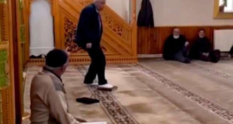 Sivas’ta Kur’an-ı Kerim’e Alçak Saldırı! Valilikten Açıklama Geldi