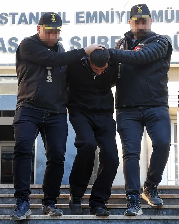 Esenyurt'ta Sokak Sokak Gezip 10 Kişiyi Neden Bıçakladığı Ortaya Çıktı! 1 sokak sokak gezip 10 kisiyi bicakla qs98.jpg