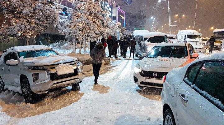 İstanbul'a Kar Yağışı Geliyor... Atkı ve Bereleri Çıkarın 1 son dakika akom tarih verdi atki ve bereleri cikarin istanbula kar yagisi geliyor 1 qFv3vPd7