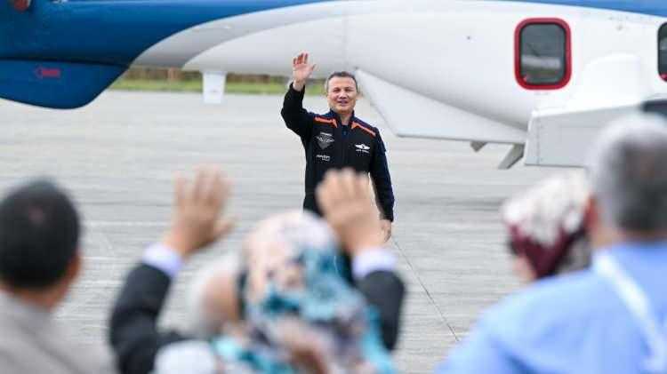 Türkiye Tarihine İmza Atmıştı! Gezeravcı'nın Uzay Yolculuğunda Sürpriz Gelişme! 5 turkiye tarihine imza atmisti gezeravcinin uzay yolculugunda surpriz gelisme 1 a5lcr58i