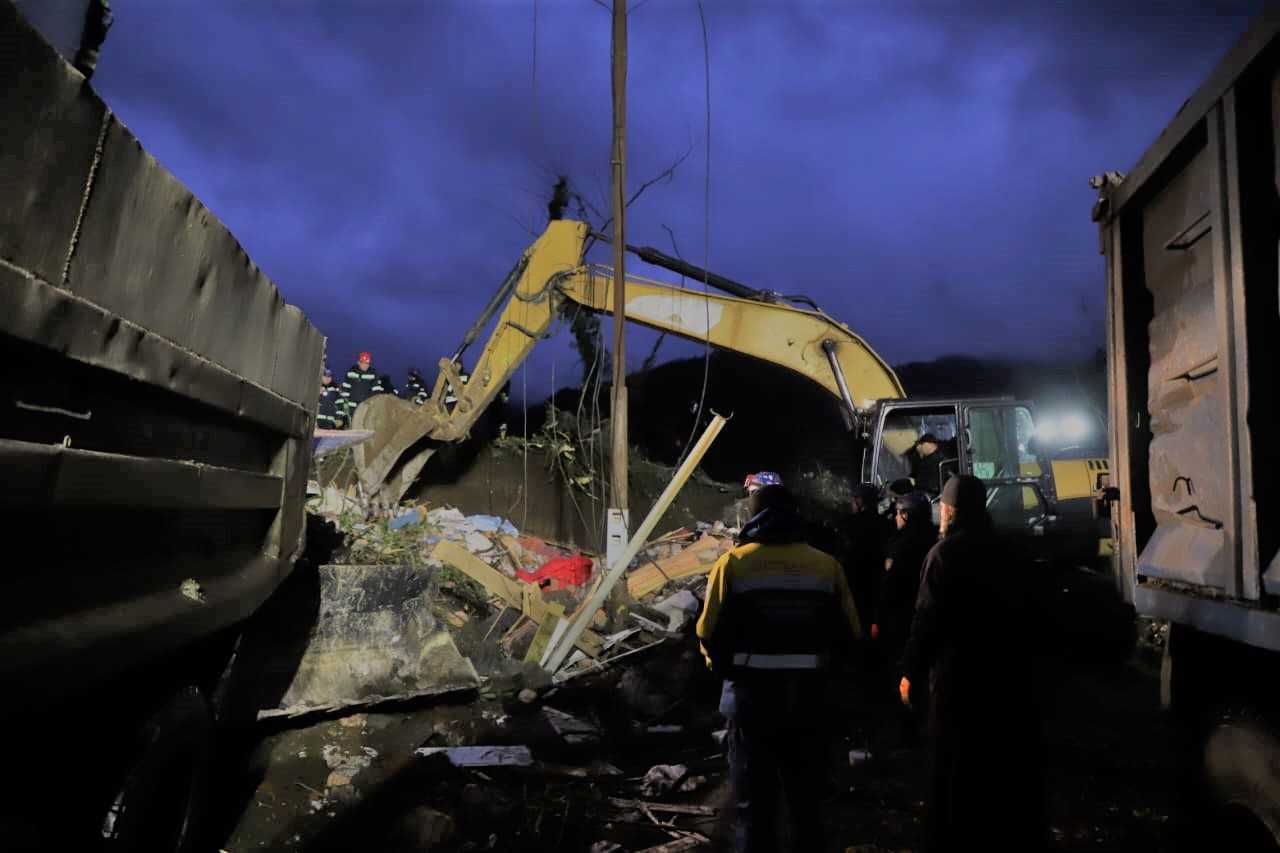 Gürcistan'daki Toprak Kaymalarında 5 Ölü! 4 AA 20240207 33637951 33637941 GURCISTANDA TOPRAK KAYMALARI SONUCU 5 KISI OLDU