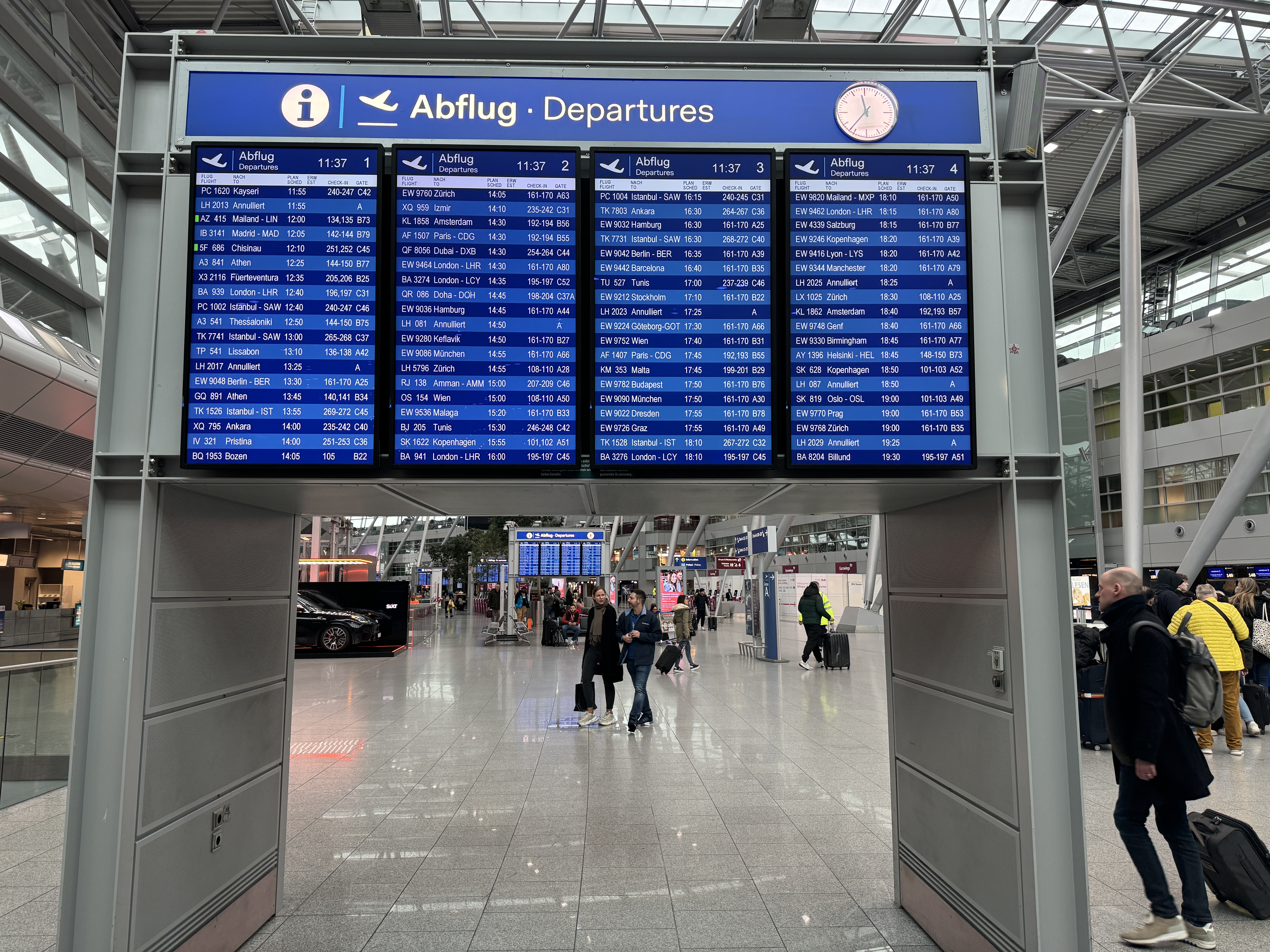 Almanya'da Lufthansa Çalışanlarından Uyarı Grevi: Binlerce Yolcu Etkilenecek 3 AA 20240207 33638843 33638834 ALMANYADA HAVA YOLU SIRKETI LUFTHANSA CALISANLARININ UYARI GREVI BASLADI