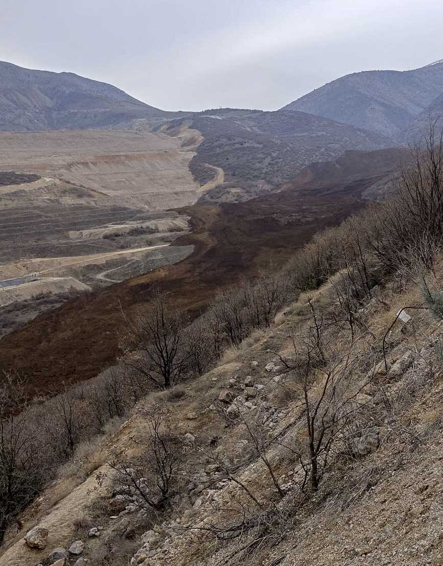 Erzincan'da Maden Faciası: Kayıp 9 İşçiyi Arama Çalışmaları Devam Ediyor 2 AA 20240213 33694216 33694215 ERZINCANDA ALTIN MADENININ BULUNDUGU BOLGEDE TOPRAK KAYMASI MEYDANA GELDI