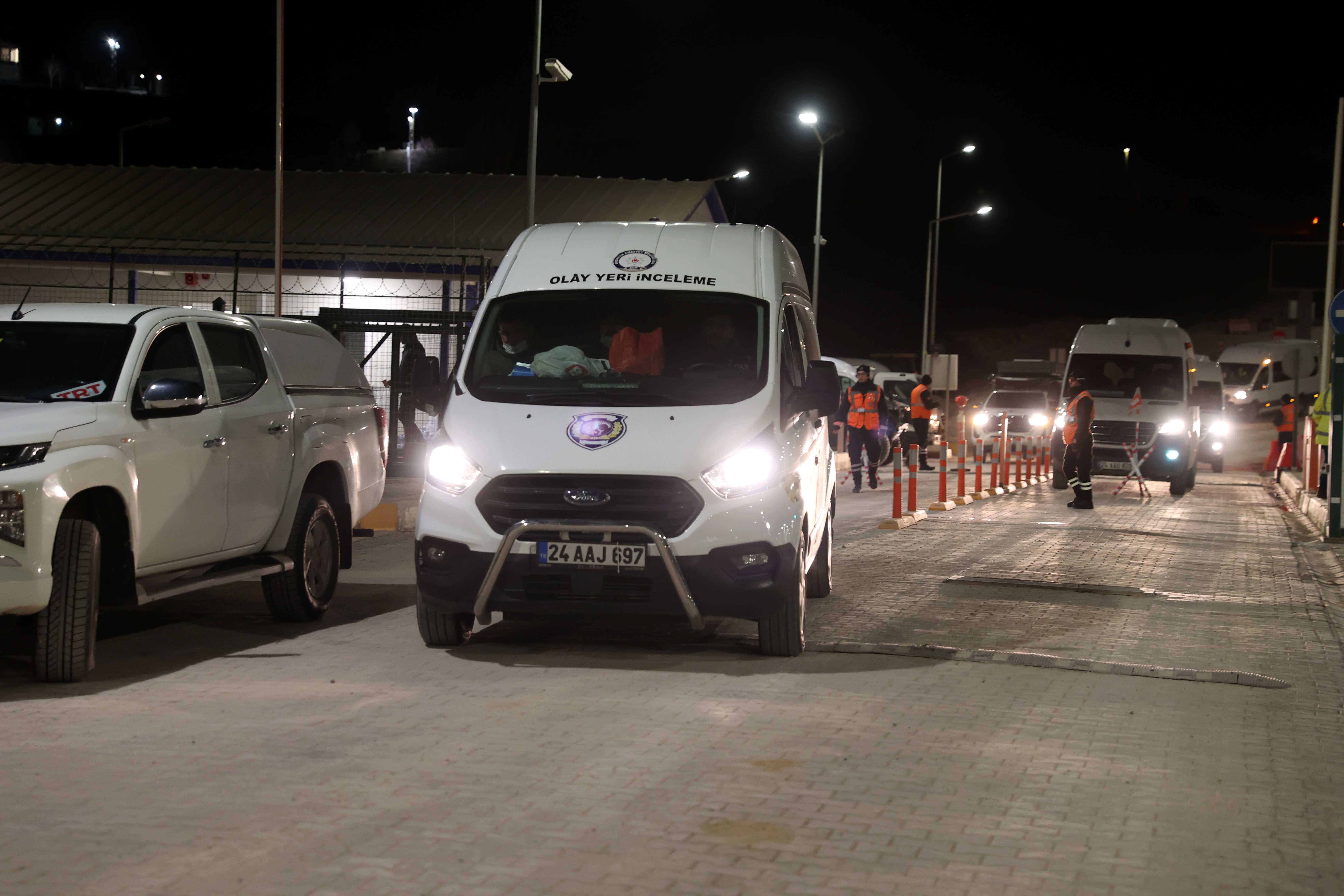 Erzincan'da Maden Faciası: Kayıp 9 İşçiyi Arama Çalışmaları Devam Ediyor 3 AA 20240214 33697961 33697959 ERZINCANDA ALTIN MADENININ BULUNDUGU BOLGEDE TOPRAK KAYMASI MEYDANA GELDI