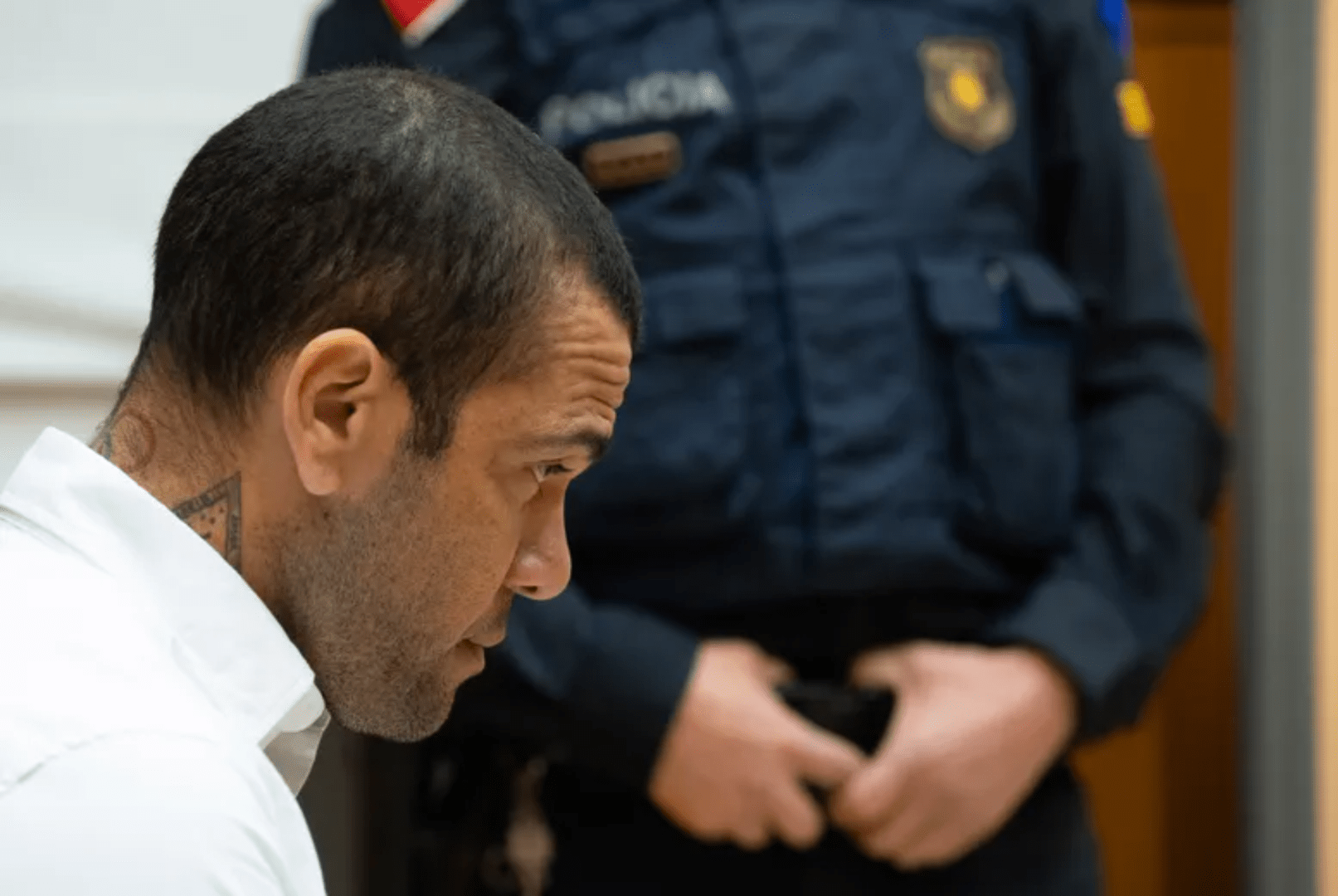 Dünya Çapında Şok: Futbol Yıldızı Daniel Alves Tecavüzden Hüküm Giydi 1 Ekran goruntusu 2024 02 22 135032