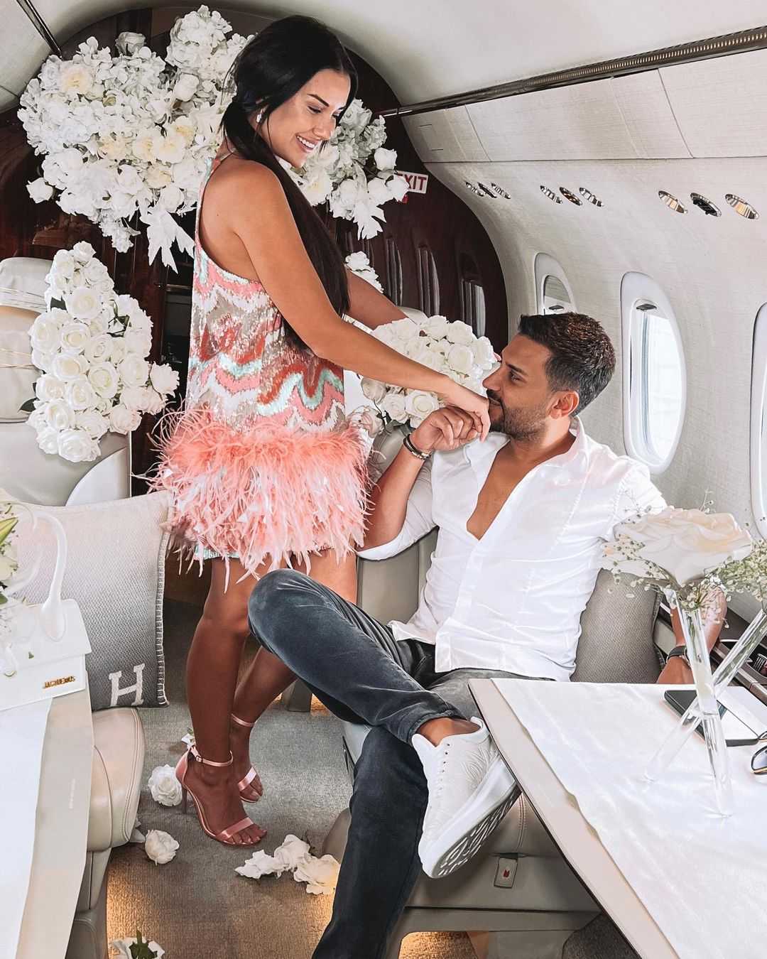 Dilan Polat'tan Cezaevi Sonrası İlk Mesaj: "Geciken Adalet Adalet Değildir" 2 Nice senelere kocam seni cok seviyorum enercimsin evlilikyildonumu 16 sene bitiyor 1