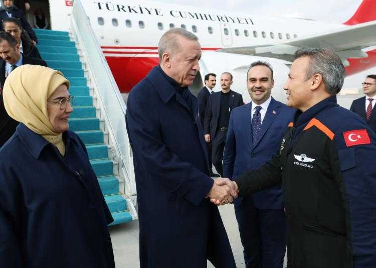 Alper Gezeravcı'ya Yeni Görev 6 alper gezeravciya yeni gorev 2 6qjSuVI3