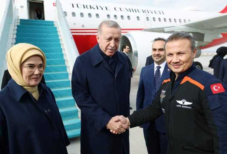Alper Gezeravcı'ya Yeni Görev 7 alper gezeravciya yeni gorev 3