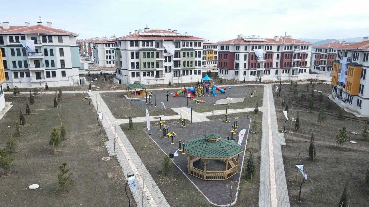 Asrın Felaketinin Yaraları, Asrın Birlikteliği ile Sarılıyor! 2 Ayda 75 Bin... 1 asrin felaketinin yaralari asrin birlikteligi ile sariliyor 2 ayda 75 bin 1 CkAiEatS