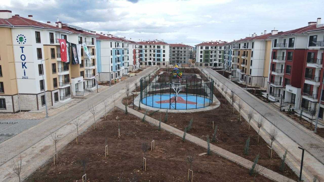 Asrın Felaketinin Yaraları, Asrın Birlikteliği ile Sarılıyor! 2 Ayda 75 Bin... 6 asrin felaketinin yaralari asrin birlikteligi ile sariliyor 2 ayda 75 bin 6 iy7l3V7Z