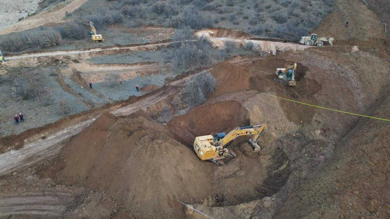 Erzincan'da Maden Faciası: Kayıp İşçilere Ait İlk İz Bulundu! 1 erzincanda maden faciasi kayip iscilere ait ilk iz bulundu 1 N3mFcVUT