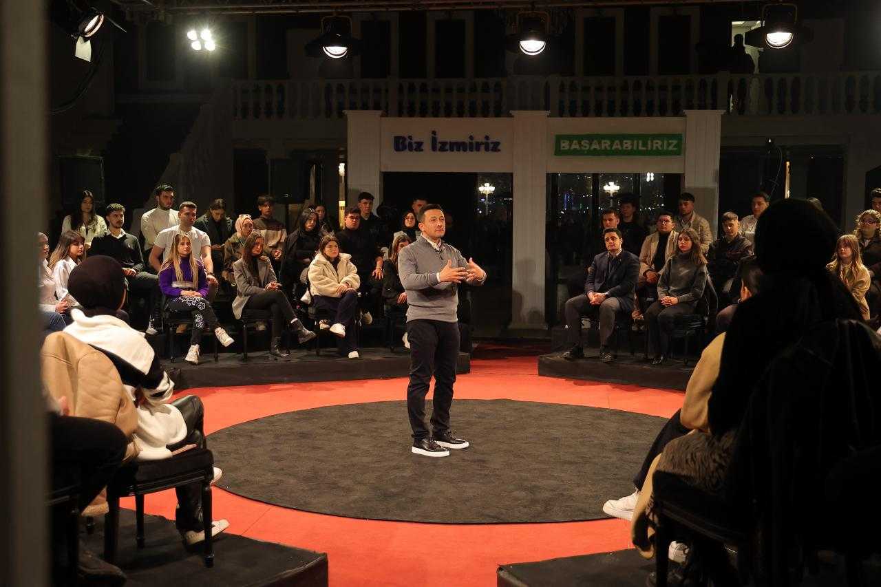 hamza dagdan genclere izmir kart mujdesi 1 YEeLat2I